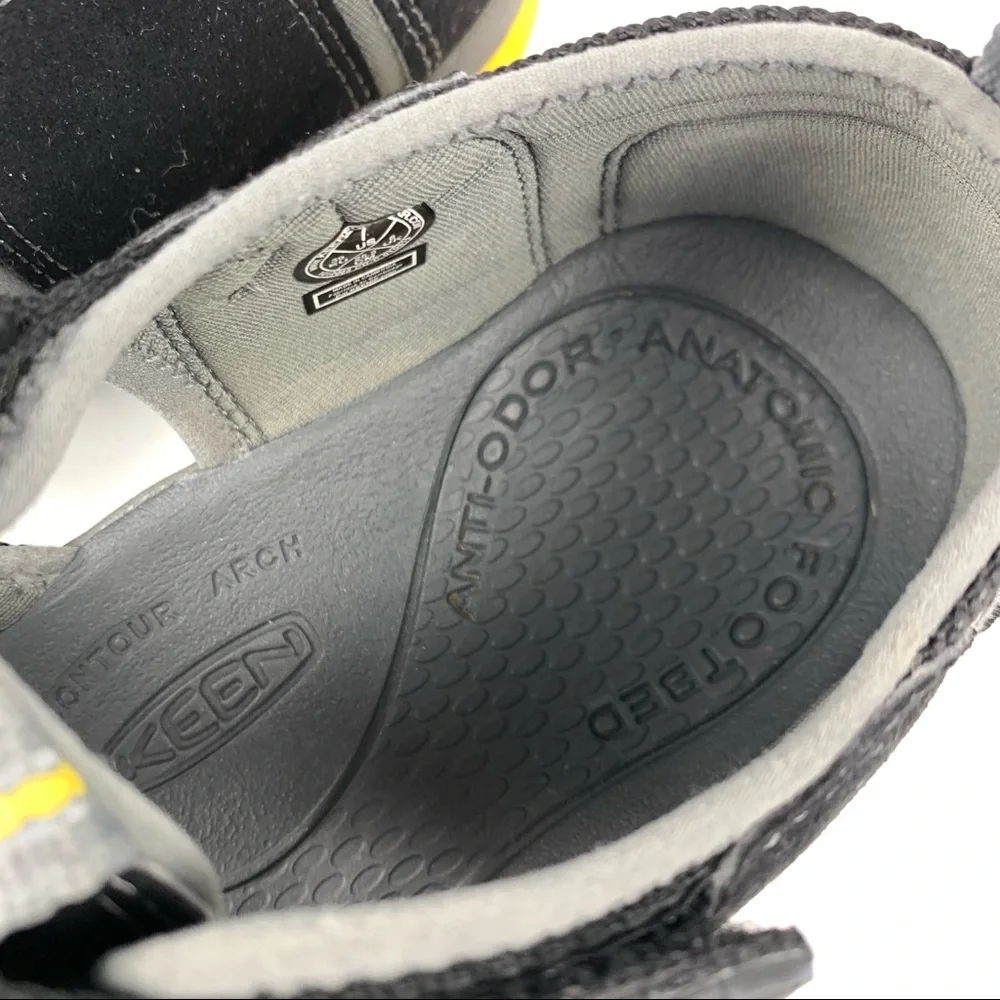 Keen Mens Seacamp2 Black Water Sandals Sz 7 (39)